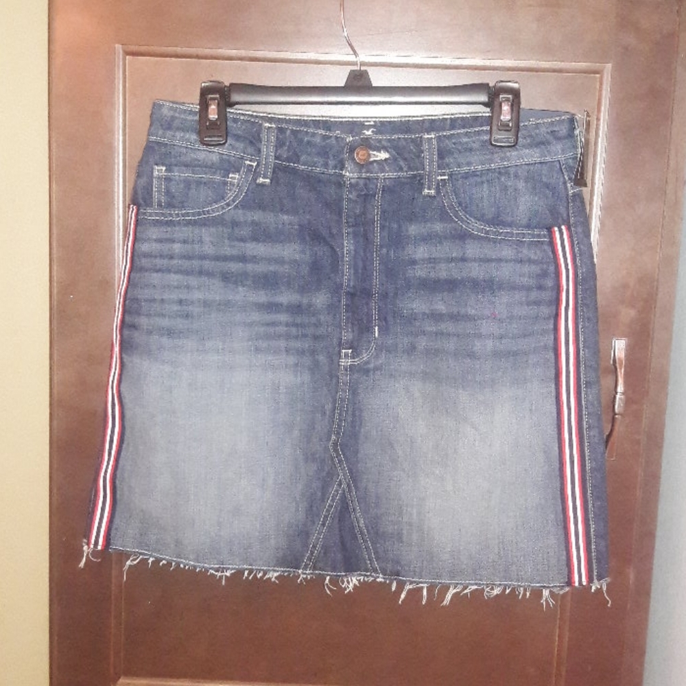 Hollister Blue Denim skirt With varsity stripes On Sides Raw Hem Size 11